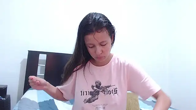 nathaly jones  online show from 09/29/25, 12:21