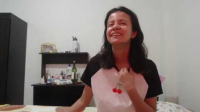 nathaly jones  online show from 05/25/26, 12:22