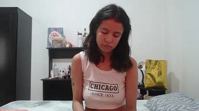 nathaly jones  online show from 06/10/26, 12:37