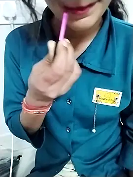 Snapshot of Kittu-rani66 chatting on 09/28/25, 05:29 Kittu-rani66 online show from 09/28/25, 05:29