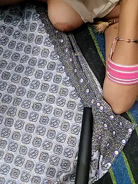 Snapshot of Kittu-rani66 chatting on 10/20/25, 12:22 Kittu-rani66 online show from 10/20/25, 12:22