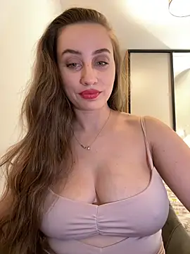 Snapshot of Maribelle_Vinnie chatting on 02/02/26, 05:11 Maribelle Vinnie online show from 02/02/26, 05:11