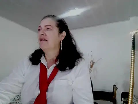 Snapshot of ArdienteBetania chatting on 10/17/25, 12:52 ArdienteBetania online show from 10/17/25, 12:52