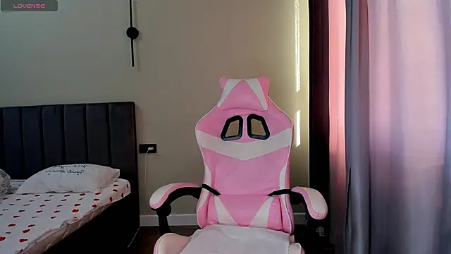 obokozu mai online show from 10/10/25, 04:11