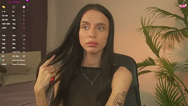 livia starwars online show from 09/25/25, 09:51