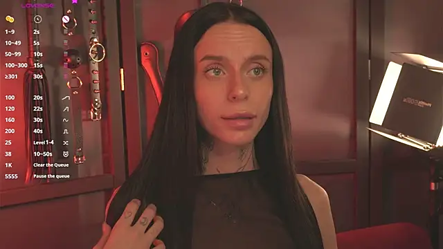 livia starwars online show from 10/07/25, 09:23