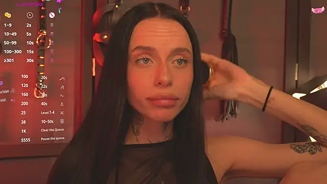 livia starwars online show from 10/14/25, 09:48