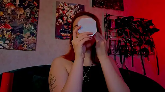 the high priestess online show from 05/01/26, 04:50