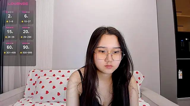 Snapshot of yoon_shin chatting on 11/15/25, 04:32 yoon shin online show from 11/15/25, 04:32