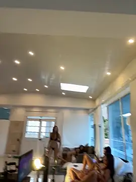 Snapshot of Melody-baby chatting on 09/26/25, 10:36 Melody-baby online show from 09/26/25, 10:36