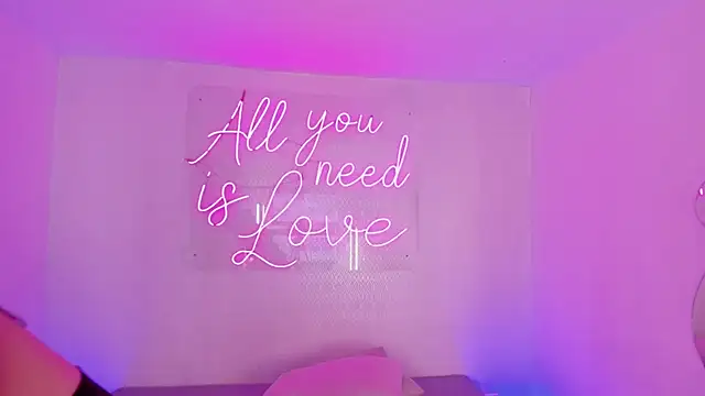aleksandramiller  online show from 05/12/26, 01:08