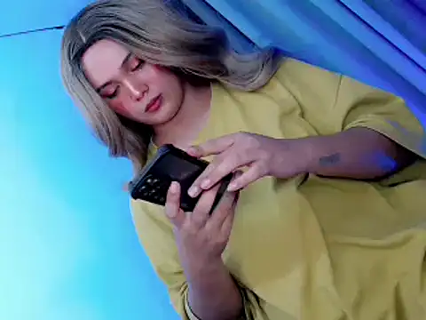 Snapshot of Sweet_angelinax chatting on 05/15/26, 11:28 Sweet angelinax online show from 05/15/26, 11:28