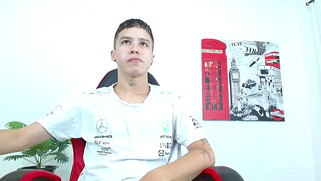 Cumandres18 online show from 09/19/25, 01:45