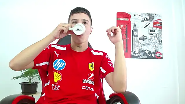 Cumandres18 online show from 10/04/25, 02:15