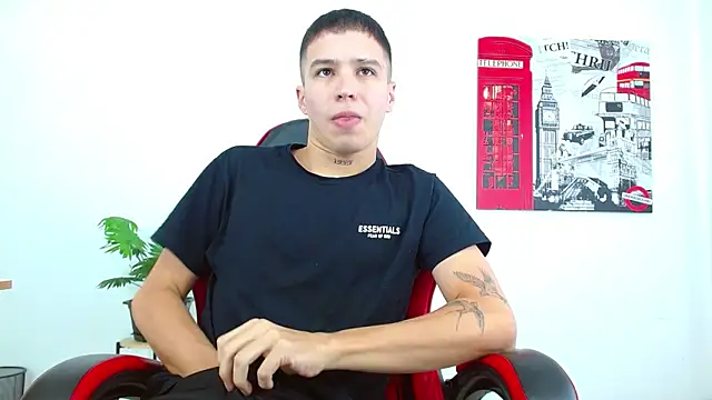 Cumandres18 online show from 10/14/25, 01:56