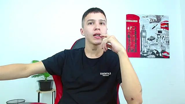 Cumandres18 online show from 12/02/25, 02:12