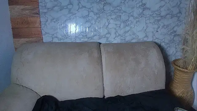 Snapshot of catalina_santana20 chatting on 11/07/25, 02:39 catalina santana20 online show from 11/07/25, 02:39