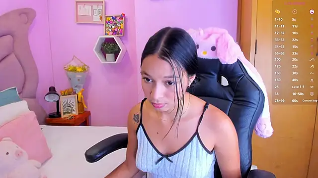 EmmaAnturin online show from 09/24/25, 08:45