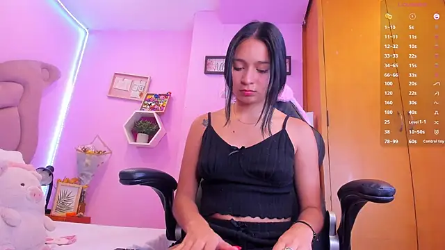 EmmaAnturin online show from 10/02/25, 09:33