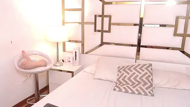 AnniieCarther online show from 10/21/25, 11:55