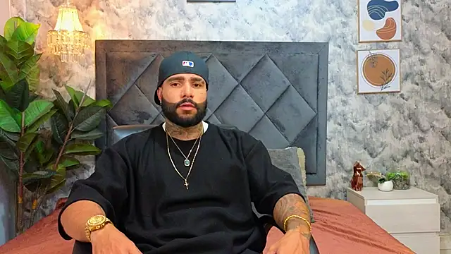 Snapshot of Apolo_rousse1 chatting on 11/17/25, 09:31 Apolo rousse1 online show from 11/17/25, 09:31