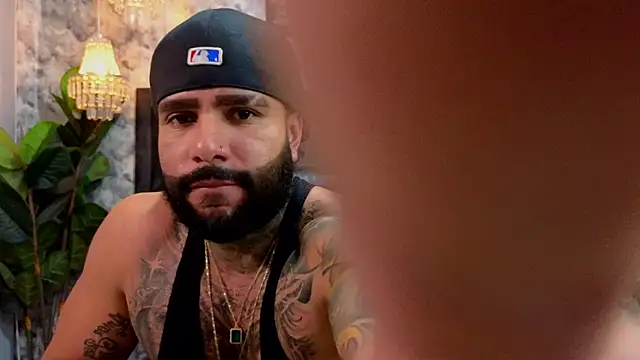 Snapshot of Apolo_rousse1 chatting on 11/20/25, 09:03 Apolo rousse1 online show from 11/20/25, 09:03