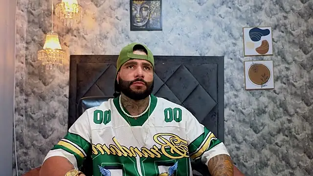 Snapshot of Apolo_rousse1 chatting on 11/24/25, 08:30 Apolo rousse1 online show from 11/24/25, 08:30