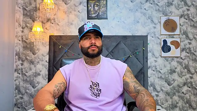 Snapshot of Apolo_rousse1 chatting on 12/04/25, 08:39 Apolo rousse1 online show from 12/04/25, 08:39