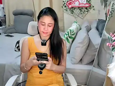 Shiawase1125 online show from 09/24/25, 08:34