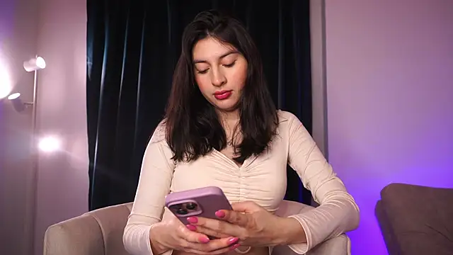 Auralea online show from 10/03/25, 10:51