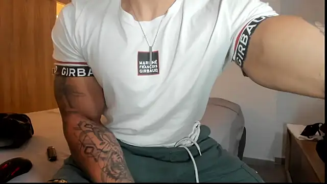 Snapshot of mason_fit chatting on 12/05/25, 10:13 mason fit online show from 12/05/25, 10:13