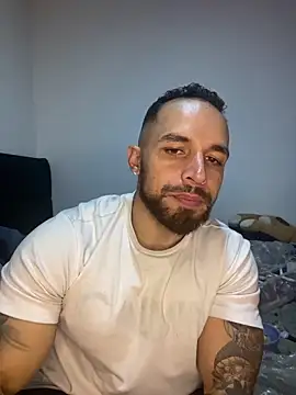 Snapshot of mason_fit chatting on 12/15/25, 10:58 mason fit online show from 12/15/25, 10:58