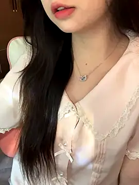 Snapshot of Nana_kute20 chatting on 10/14/25, 06:25 Nana kute20 online show from 10/14/25, 06:25