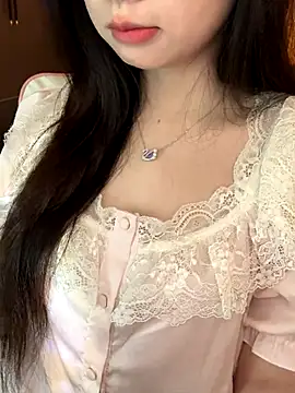 Snapshot of Nana_kute20 chatting on 10/19/25, 07:42 Nana kute20 online show from 10/19/25, 07:42