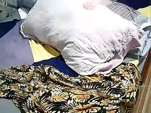 Snapshot of Shuvee1891 chatting on 10/21/25, 08:42 Shuvee1891 online show from 10/21/25, 08:42