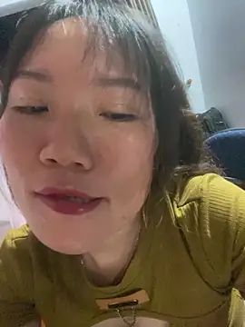 Snapshot of tttan1 chatting on 05/09/26, 02:33 tttan1 online show from 05/09/26, 02:33