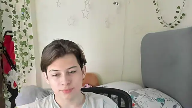 Felix art online show from 09/19/25, 07:03