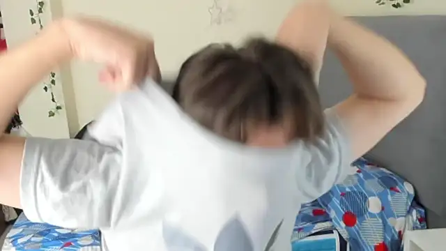 Felix art online show from 10/13/25, 06:52