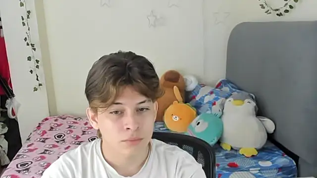 Felix art online show from 10/19/25, 06:52