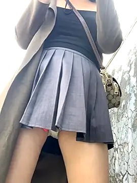 Snapshot of zhizhinaigai chatting on 11/14/25, 05:50 zhizhinaigai online show from 11/14/25, 05:50