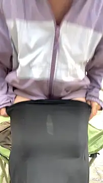 Snapshot of zhizhinaigai chatting on 11/23/25, 04:01 zhizhinaigai online show from 11/23/25, 04:01