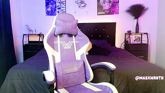 Snapshot of Mason_Rothwell chatting on 12/16/25, 05:45 Mason Rothwell online show from 12/16/25, 05:45