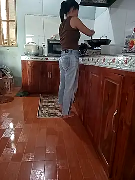 Sweet-Berry89 online show from 09/15/25, 04:23