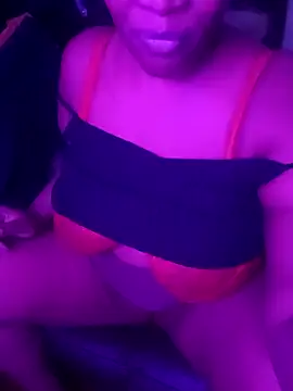 Nisha Benz online show from 09/22/25, 08:00