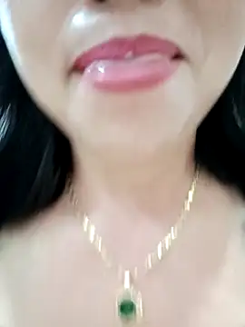 Kim-Anhh online show from 10/02/25, 03:30