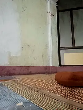 Kim-Anhh online show from 10/17/25, 01:53