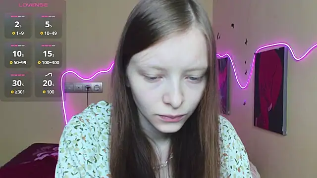 AliceHaris online show from 10/15/25, 01:06