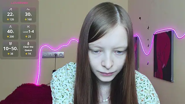 AliceHaris online show from 10/19/25, 03:07