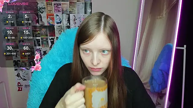 AliceHaris online show from 11/26/25, 01:06