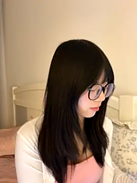 Ella-A9 online show from 11/20/25, 03:01